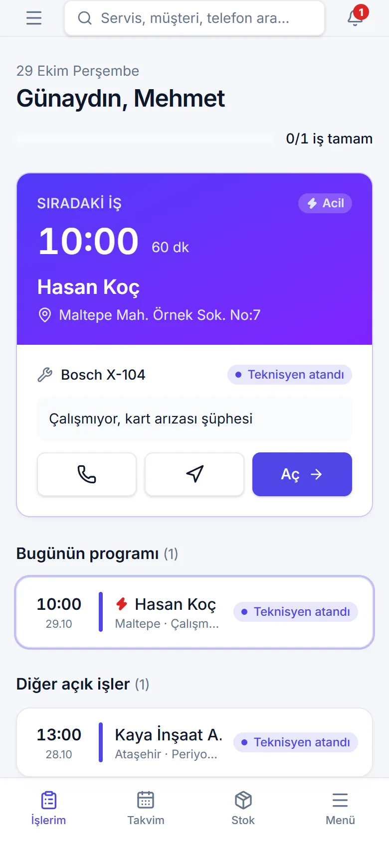 Teknisyenin telefonundaki günlük iş listesi